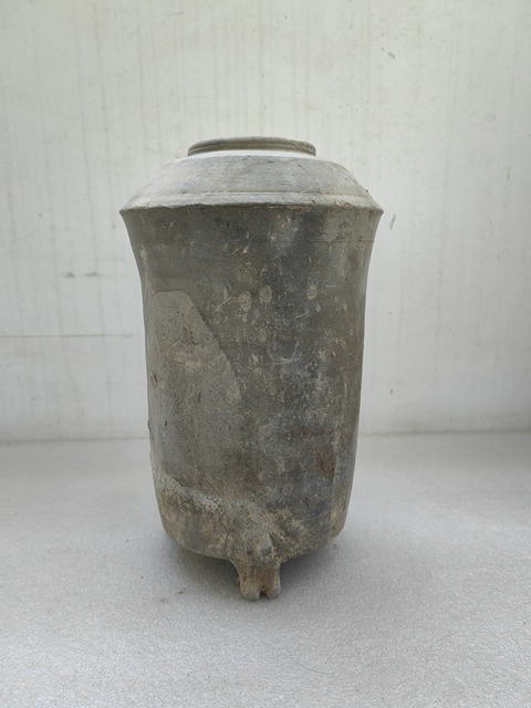 古玩陶瓷灰陶三獸足陶倉拍賣,當前價格780元