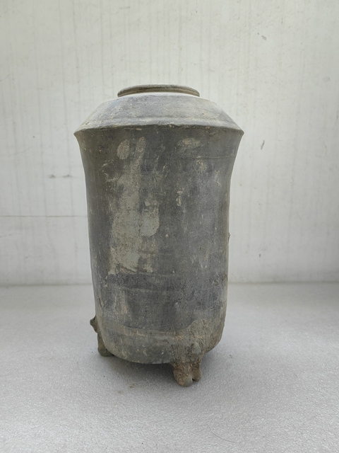 古玩陶瓷灰陶三獸足陶倉拍賣,當前價格780元