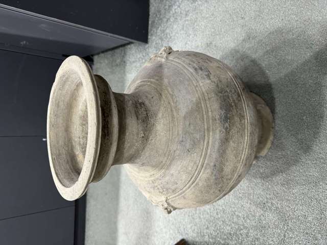 古玩陶瓷鋪首銜環(huán)瓶拍賣(mài),當(dāng)前價(jià)格1800元