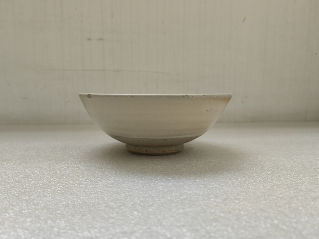 古玩陶瓷磁州窯淺黃釉茶碗拍賣，當前價格680元