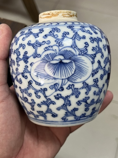 古玩陶瓷青花纏枝花卉喜字紋罐拍賣,當(dāng)前價(jià)格5800元