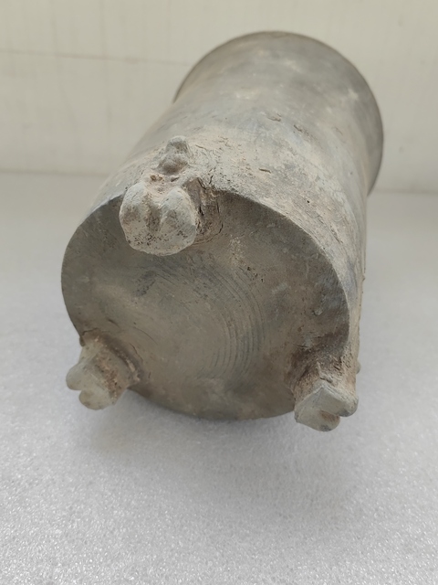 古玩陶瓷灰陶三獸足陶倉拍賣,當前價格780元