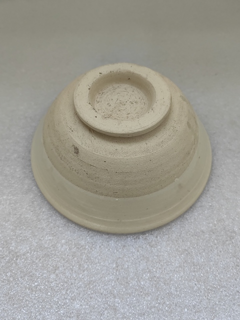古玩陶瓷磁州窯淺黃釉碗拍賣,當前價格680元