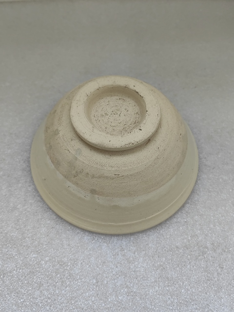 古玩陶瓷磁州窯淺黃釉碗拍賣,當前價格680元