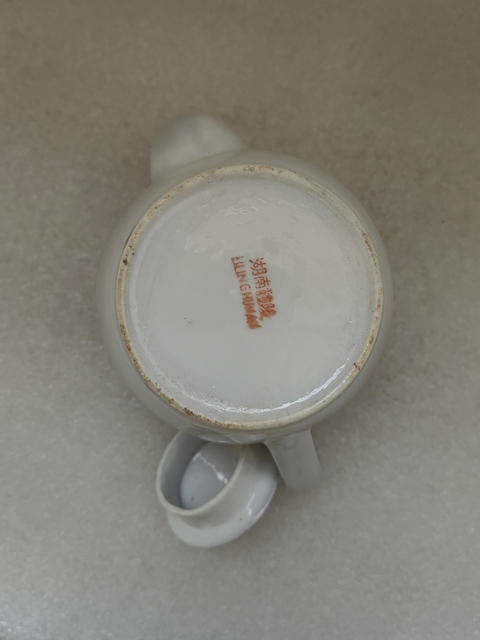 古玩陶瓷釉下彩花卉紋茶壺拍賣,當(dāng)前價格298元