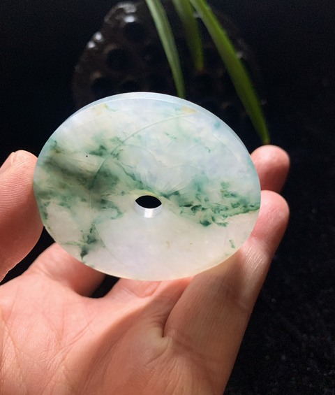 古玩玉器翡翠雕“花卉紋璧”拍賣,當前價格4200元