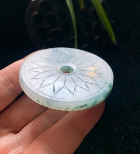 古玩玉器翡翠雕“花卉紋璧”拍賣,當前價格4200元