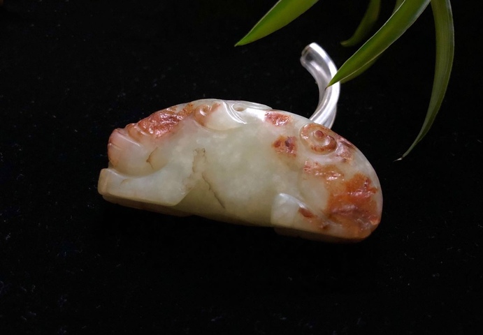 古玩玉器明打底和田玉雕“瑞獸”拍賣,當前價格26000元