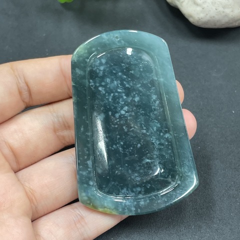 古玩玉器98天然翡翠山水掛牌拍賣,當(dāng)前價格198元
