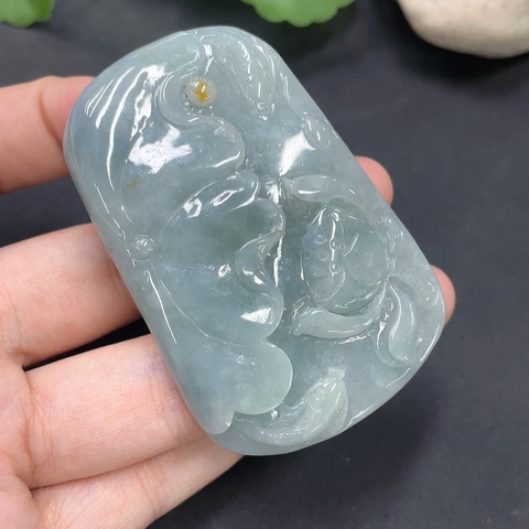 古玩玉器101天然翡翠掛件總重62.741g拍賣，當(dāng)前價(jià)格268元