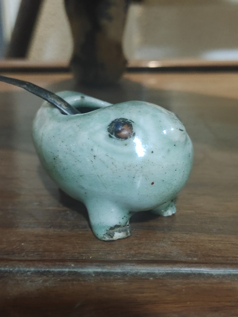 古玩陶瓷乾隆青釉仿生金蟾水盂拍賣，當前價格1600元