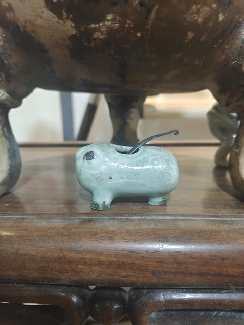 古玩陶瓷乾隆青釉仿生金蟾水盂拍賣，當前價格1600元