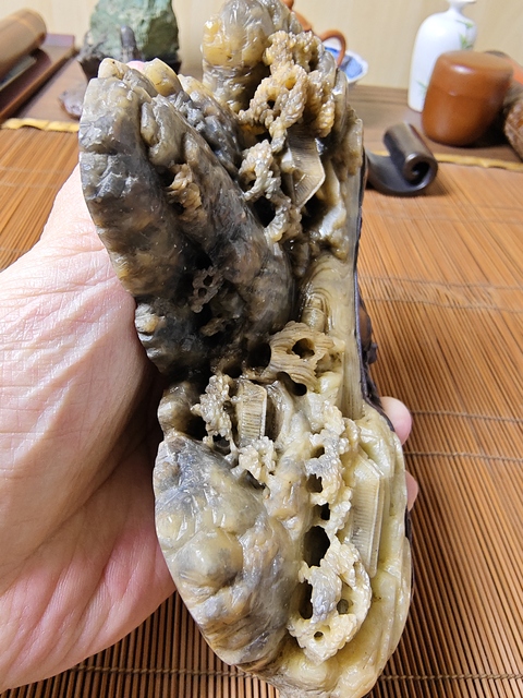 古玩雜項(xiàng)創(chuàng)匯青田石山子拍賣，當(dāng)前價(jià)格1580元
