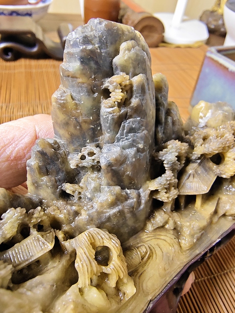 古玩雜項(xiàng)創(chuàng)匯青田石山子拍賣，當(dāng)前價(jià)格1580元