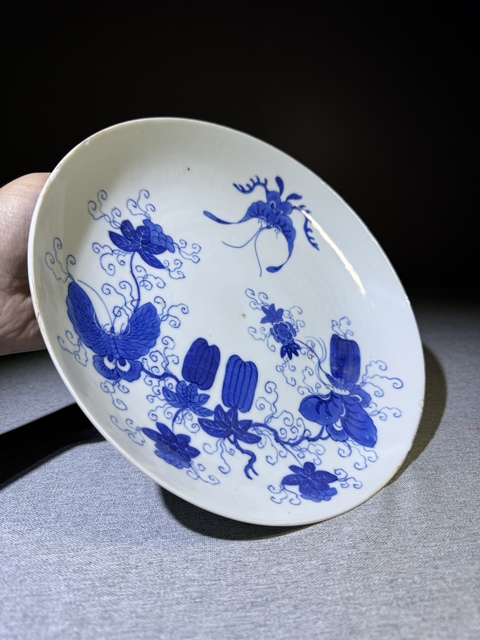 古玩陶瓷清代中期細路青花瓜蝶連綿青花盤拍賣,當前價格4800元