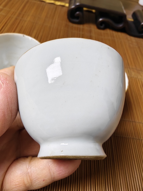 古玩陶瓷清晚 白釉仰鐘杯主人杯拍賣,當前價格98元