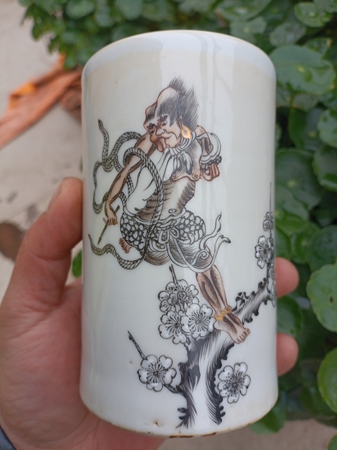 古玩陶瓷魁星點斗筆筒拍賣,當前價格0元
