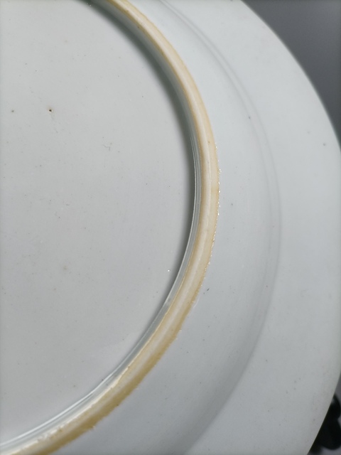 古玩陶瓷清早期藍料墨彩礬紅描金花卉紋盤拍賣，當前價格1980元