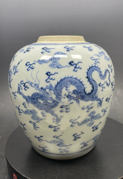 古玩陶瓷清雍正.龍鳳紋青花罐拍賣，當(dāng)前價(jià)格20000元