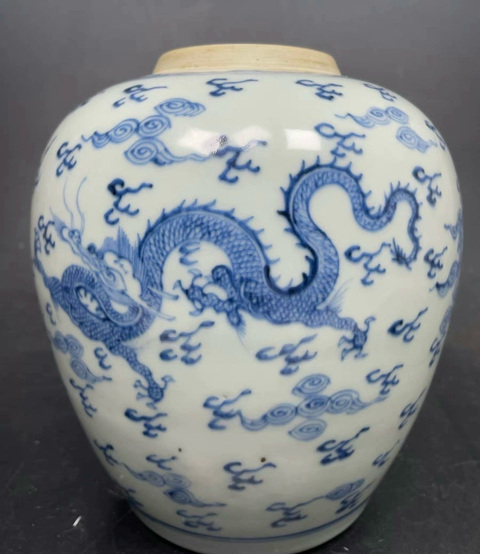 古玩陶瓷清雍正.龍鳳紋青花罐拍賣，當(dāng)前價(jià)格20000元