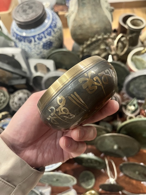 古玩雜項(xiàng)民國(guó)銅缽拍賣(mài),當(dāng)前價(jià)格199元