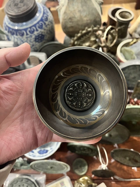 古玩雜項(xiàng)民國(guó)銅缽拍賣(mài),當(dāng)前價(jià)格199元