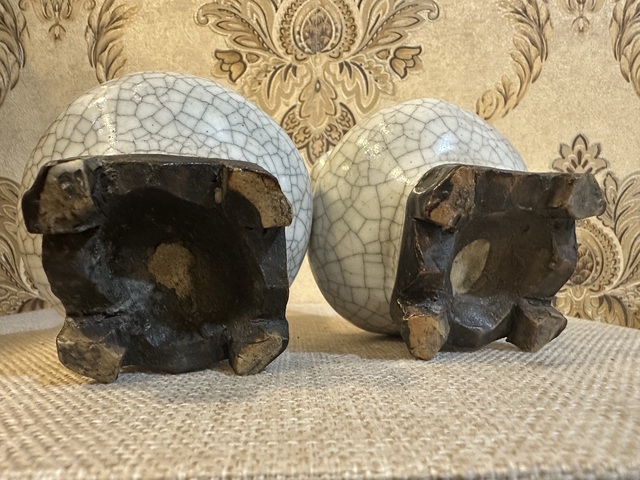 古玩陶瓷哥釉連座瓶拍賣，當前價格1900元