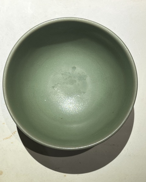 古玩陶瓷元代·龍泉青瓷花卉紋茶碗拍賣,當前價格20000元