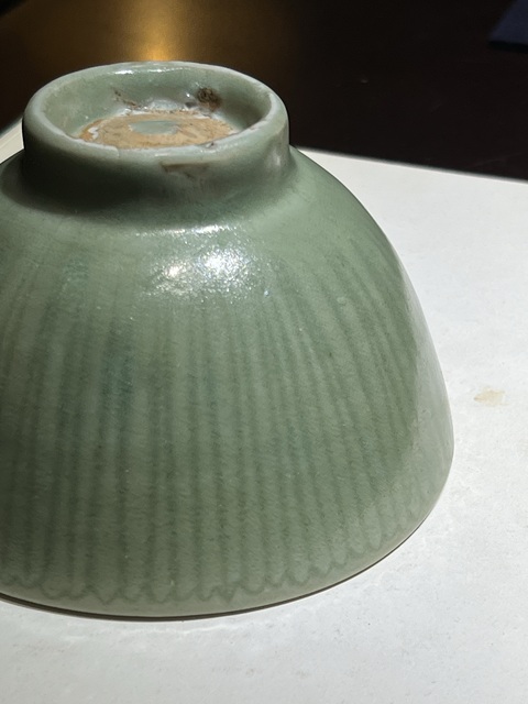 古玩陶瓷元代·龍泉青瓷花卉紋茶碗拍賣,當前價格20000元