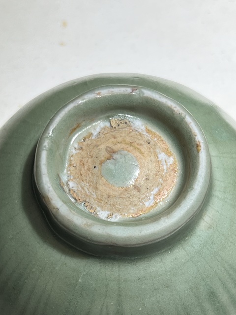 古玩陶瓷元代·龍泉青瓷花卉紋茶碗拍賣,當前價格20000元