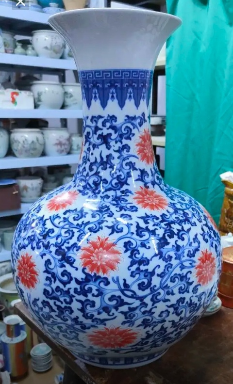 古玩陶瓷青花礬紅花卉紋撇口瓶拍賣,當前價格888元