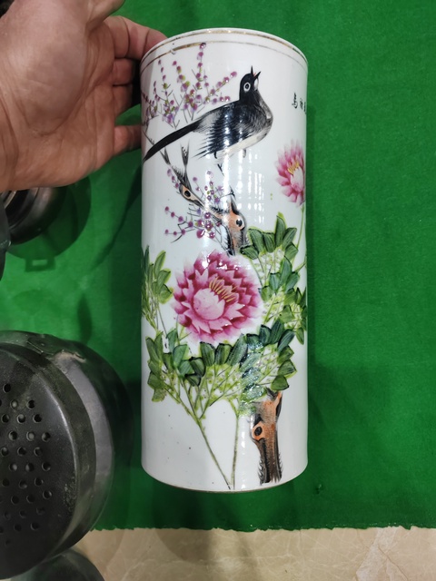古玩陶瓷晚清淺降彩富貴牡丹帽筒拍賣，當前價格766元