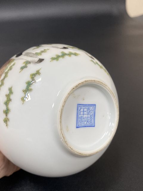 古玩陶瓷【2025精品琺瑯彩】乾隆大閱圖人物紋蒜頭瓶拍賣,當前價格198000元