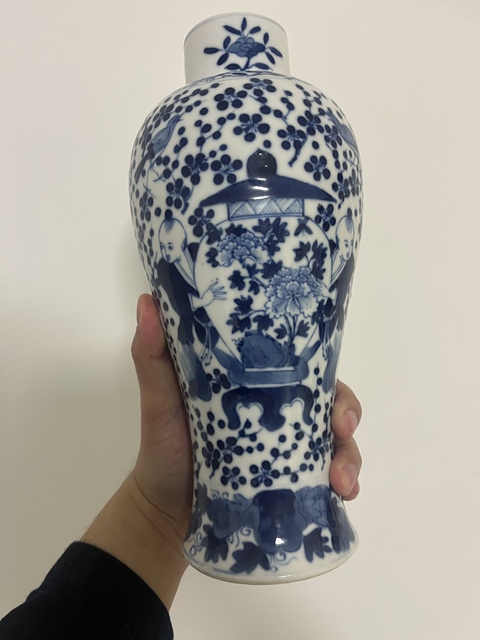 古玩陶瓷青花瓶拍賣,當(dāng)前價(jià)格3000元