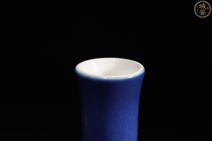 古玩陶瓷祭藍(lán)釉瓶拍賣，當(dāng)前價(jià)格3988元