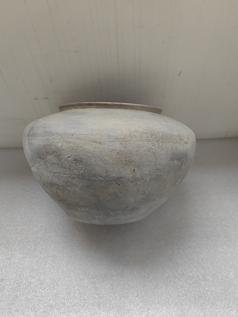 古玩陶瓷灰陶鉛筆工罐拍賣，當前價格850元