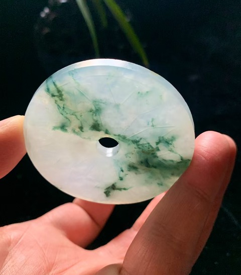 古玩玉器清代翡翠雕“花卉紋璧”拍賣，當前價格4500元
