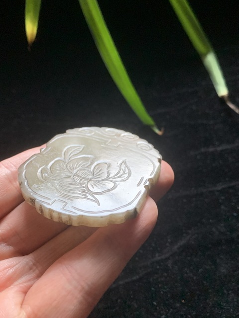 古玩玉器清代和田玉雕“花卉紋牌”拍賣，當前價格11000元