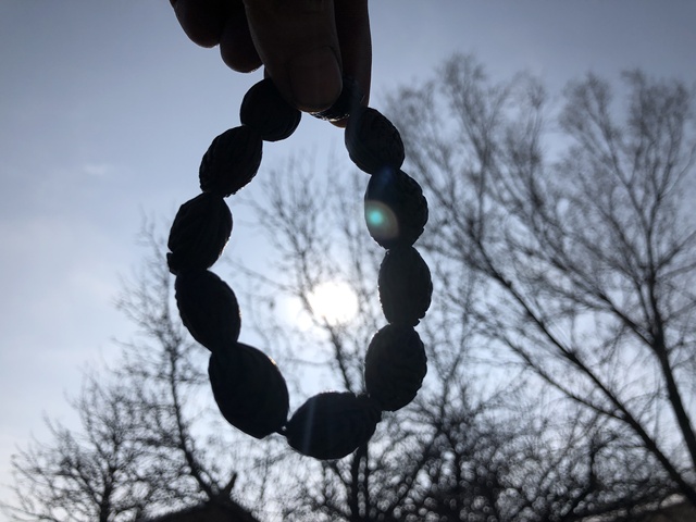 古玩雜項宋代.桃核串(已碳化) 推薦理由:幾千年來最爭議的辟邪之物拍賣,當前價格0元
