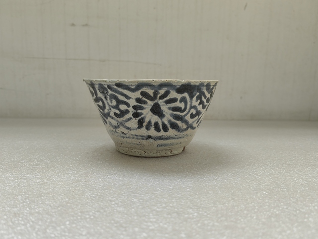 古玩陶瓷青花花卉紋茶碗拍賣,當(dāng)前價(jià)格680元