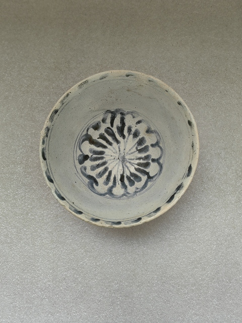 古玩陶瓷青花花卉紋茶碗拍賣,當(dāng)前價(jià)格680元