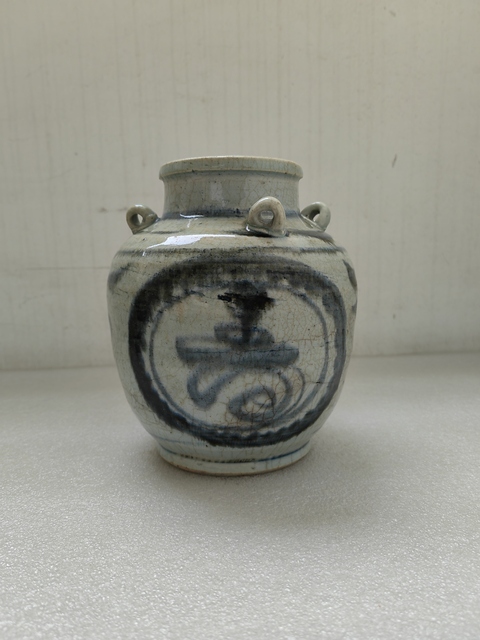 古玩陶瓷青花開光壽字紋四系茶壺拍賣，當前價格580元