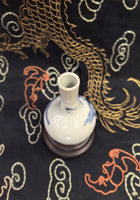 古玩陶瓷康熙款青花(和合二仙)小天球瓶拍賣,當前價格6888元