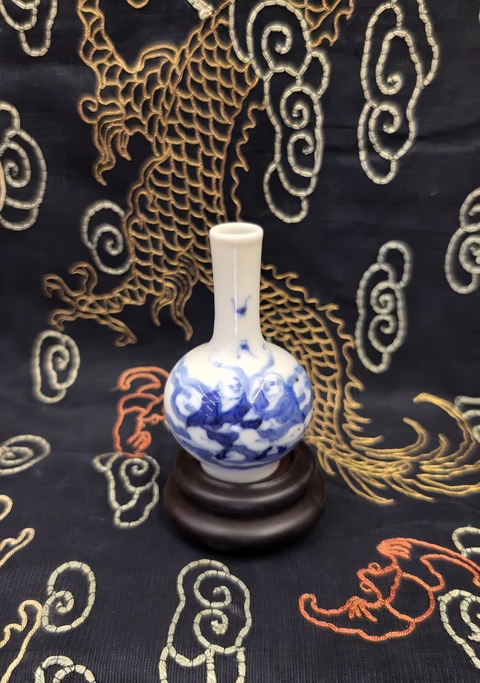 古玩陶瓷康熙款青花(和合二仙)小天球瓶拍賣,當前價格6888元