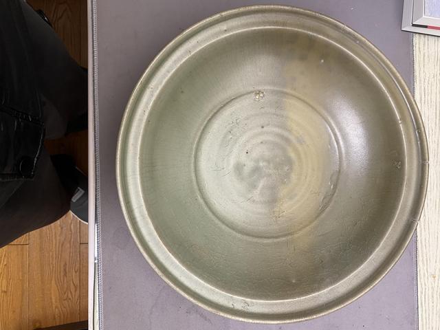 古玩陶瓷龍泉青瓷折沿盤拍賣,當前價格7800元