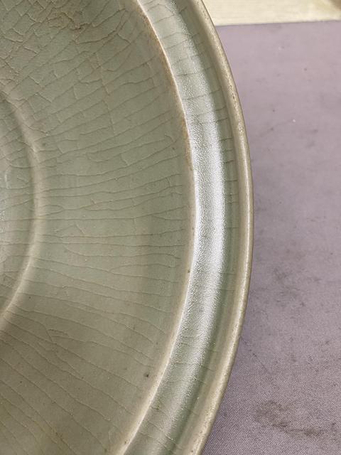 古玩陶瓷龍泉青瓷折沿盤拍賣,當前價格7800元