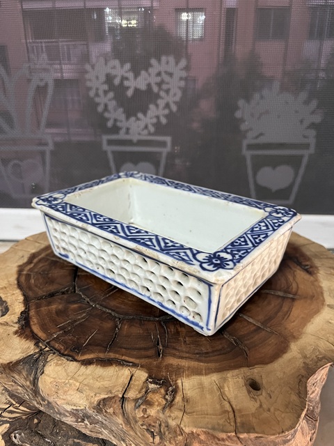 古玩陶瓷(保真卡)清中期青花水仙盆拍賣,當前價格788元