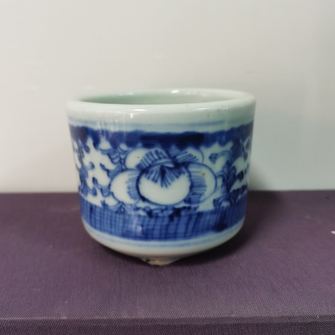 古玩陶瓷清中期青花淡描花卉紋香爐拍賣,當前價格1660元