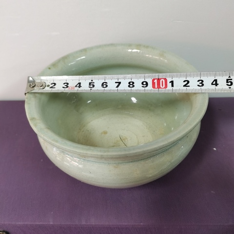 古玩陶瓷明代龍泉青瓷三足爐拍賣,當前價格1600元