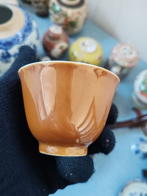 古玩陶瓷晚清民國外紫金釉內青花魚澡紋杯一對拍賣，當前價格1180元
